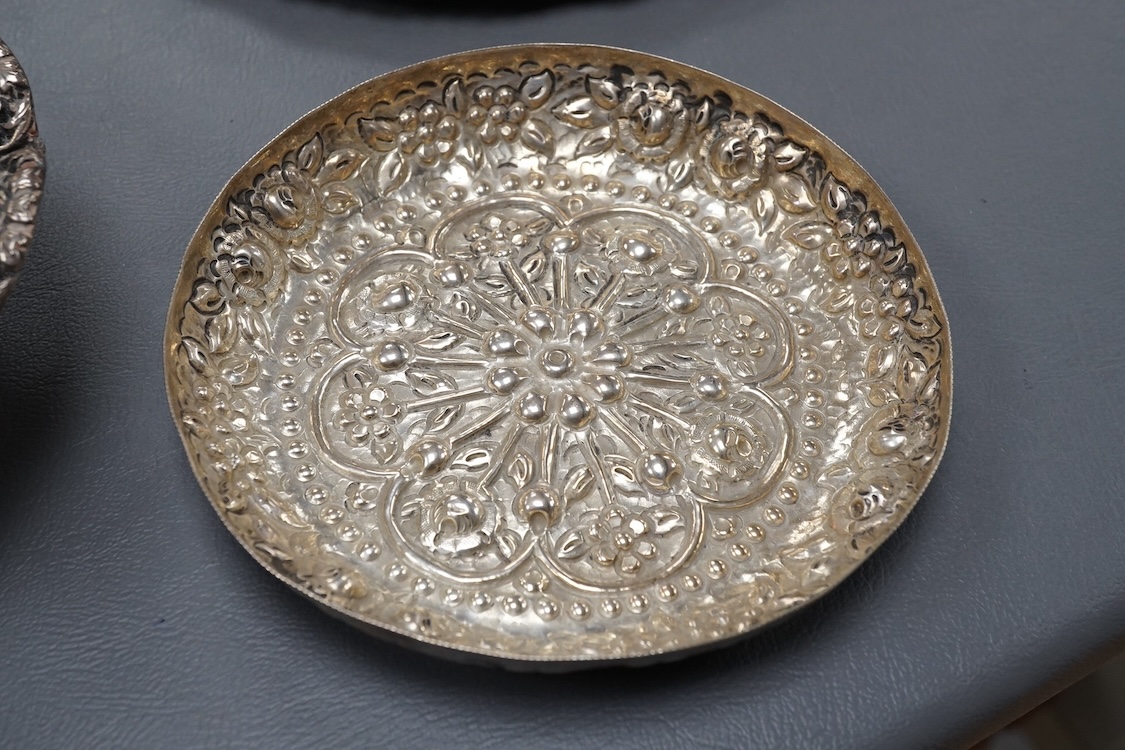 A Mexican sterling plate and small dish, an 800 standard white metal foliate bowl and a white metal dish and similar waiter, gross weight 30.5oz.